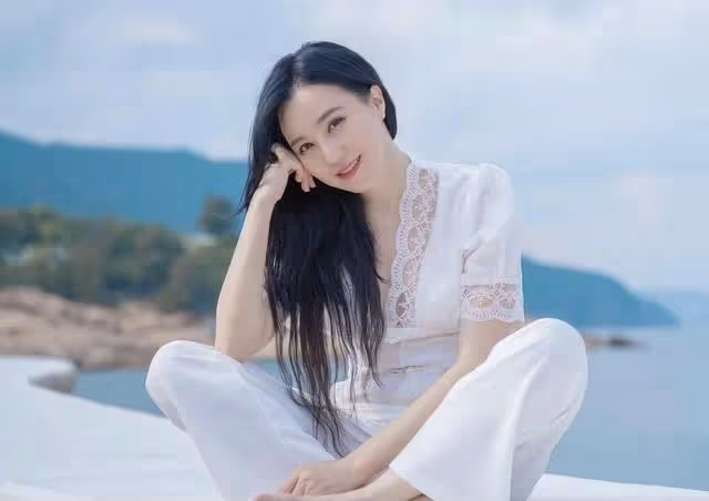 香港知名女星為轉運改名!單身多年自曝桃花運好,身邊不缺追求者