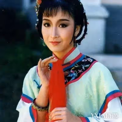曾與趙雅芝齊名!事業巔峰為愛隱退「老公2次破產」不離不棄 「結婚40年無子女」感情甜蜜如初