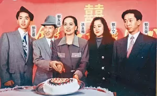 嘆最窮只有1億!富二代男星為爭產「與母親公開決裂」 堅持「不婚不生」同時穩交3女友