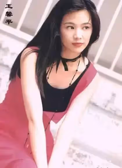痴戀影帝6年無果!一代情歌天后「嫁富豪丈夫19年」無子女 「三度人工受孕皆失敗」今51歲仍被寵成公主