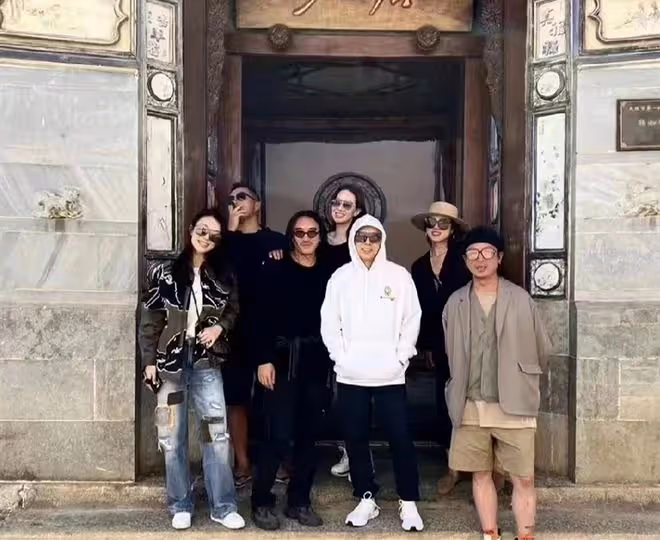 甄子丹夫婦內地旅遊,4個月內2度前往雲南,汪詩詩稱已愛上當地
