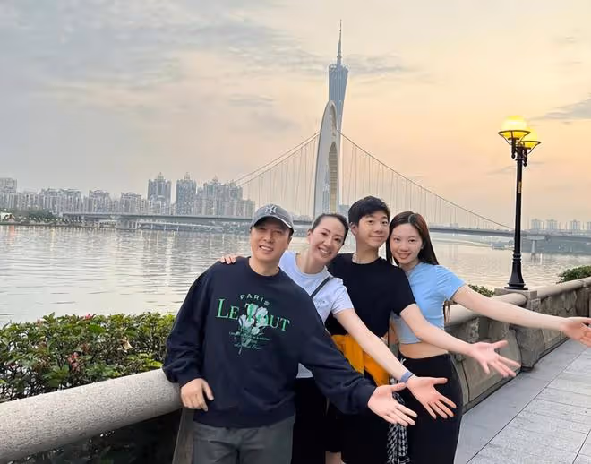 甄子丹夫婦內地旅遊,4個月內2度前往雲南,汪詩詩稱已愛上當地