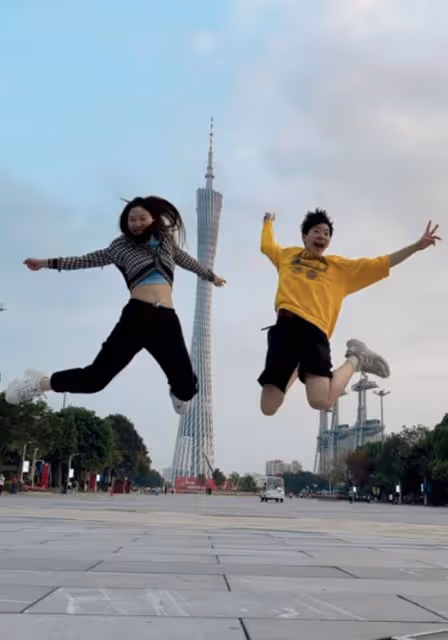 甄子丹夫婦內地旅遊,4個月內2度前往雲南,汪詩詩稱已愛上當地