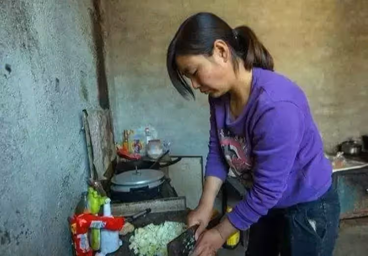 她演繹人間大孝，3年當兒媳，一輩子做女兒，丈夫去世她給公婆養老送終