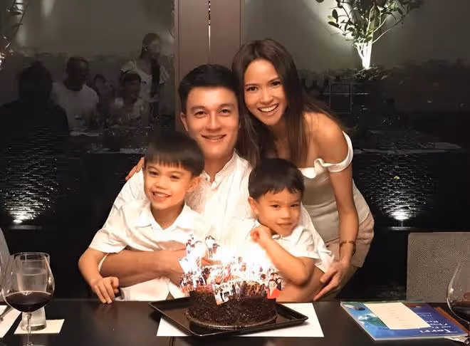 陳國坤妻子玩空中瑜伽，穿背心身材曲線一覽無遺，41歲凍齡有術