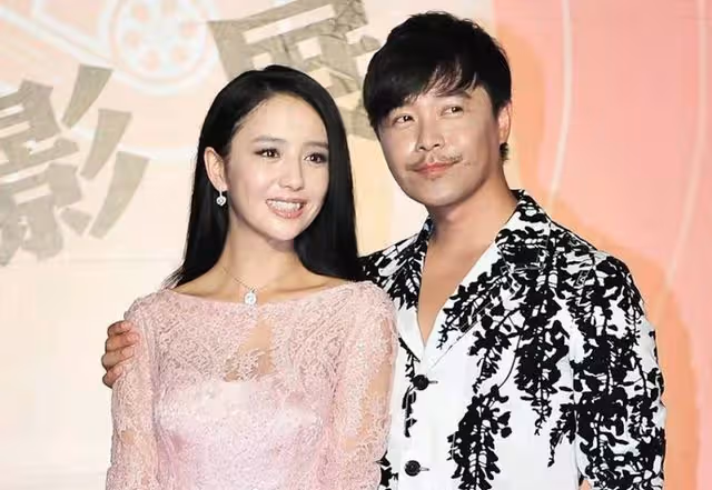 陳思誠佟麗婭外出被疑復合，丫丫細心幫其整理衣服，全程有說有笑