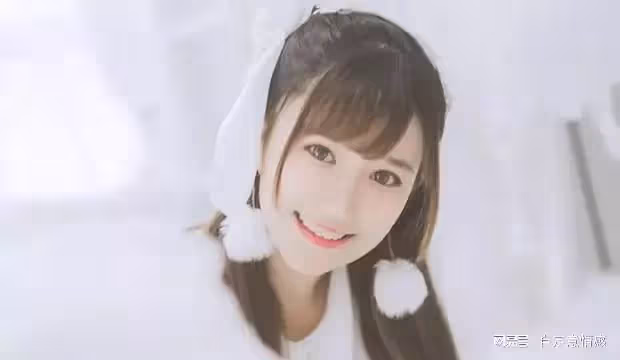 「弟妹，月嫂借我用用唄。」大伯哥話音剛落，就被丈夫掃地出門