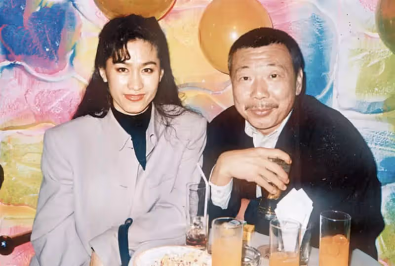 林正英「御用女僵屍」王玉環,卸妝後美的驚豔眾人「賽過王祖賢」,如今63歲仍然韻味十足,網友:最美「女鬼」