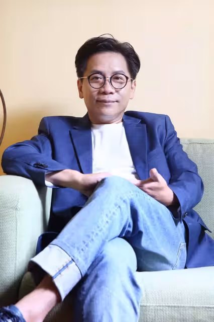 55歲許傑輝頂樓變菜園,自己種菜自己吃,當「城市農夫」20年:是一種修行