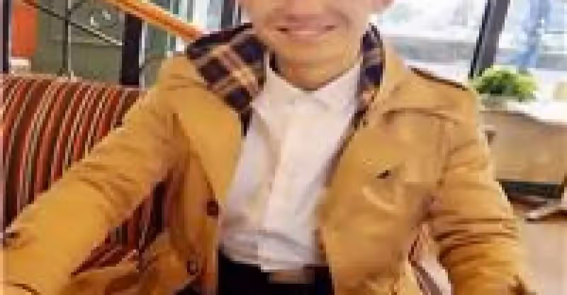 劉嘉玲曬祖孫三代全家福，為學霸侄子慶生，姑侄同框親如母子
