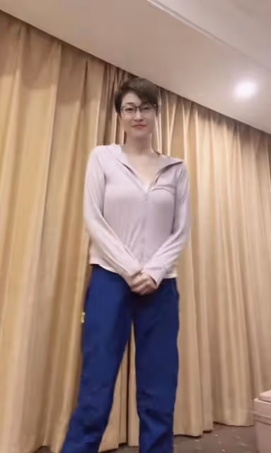 55歲陳法蓉疑似有新戀情!喊話只想做愛情的傻瓜,無名指婚戒搶眼