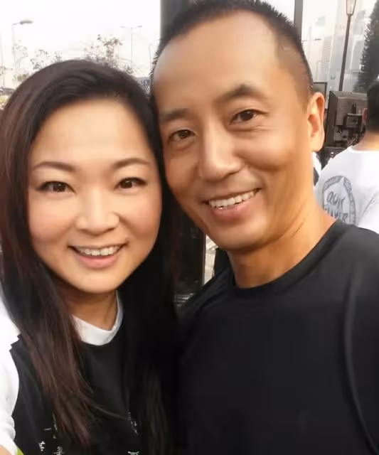 莫家堯花2千多萬買豪宅！息影后繼承家業當總裁，54歲男人味十足