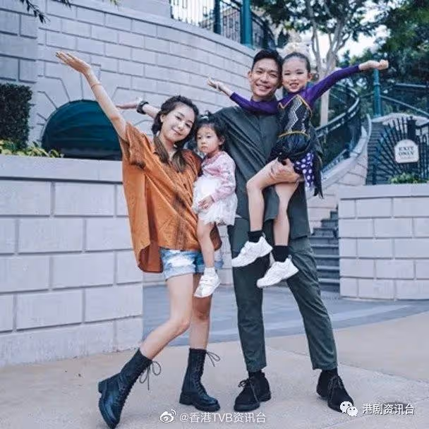 吳業坤同日本女優閃婚後返港 網民:一個去三個返?