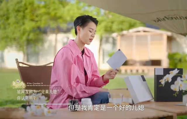 率性幹練獲網友大讚,42歲胡杏兒時隔十年剪短髮參加《乘風破浪》