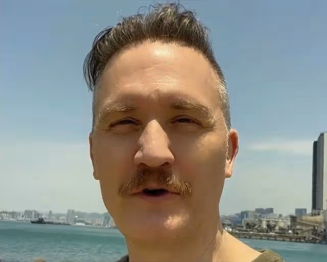 突發！50歲TVB前知名男星拍片自曝確診，已和妻子正式定居廣州