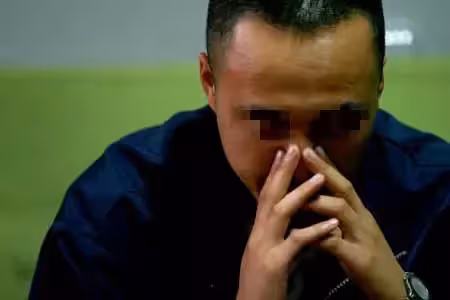 帶老婆去父母家蹭飯,菜端來半小時母親不上桌,去廚房我渾身發軟