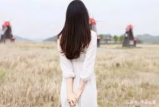 「防兒媳把養老房給女兒，老伴生病無錢治」兒媳拒絕出錢婆婆淚崩