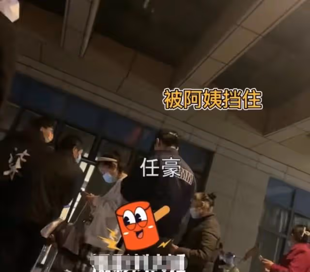 太丟人!26歲任豪做核酸連續兩次插隊,被當眾指責裝聾作啞惹眾怒