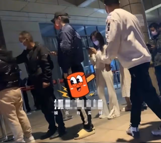 太丟人!26歲任豪做核酸連續兩次插隊,被當眾指責裝聾作啞惹眾怒