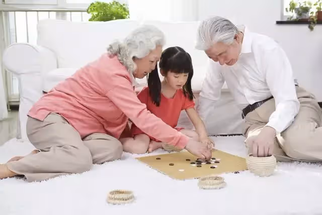 隔代撫養在消失,70後拒絕帶孫子,52歲阿姨:退休後只想做3件事