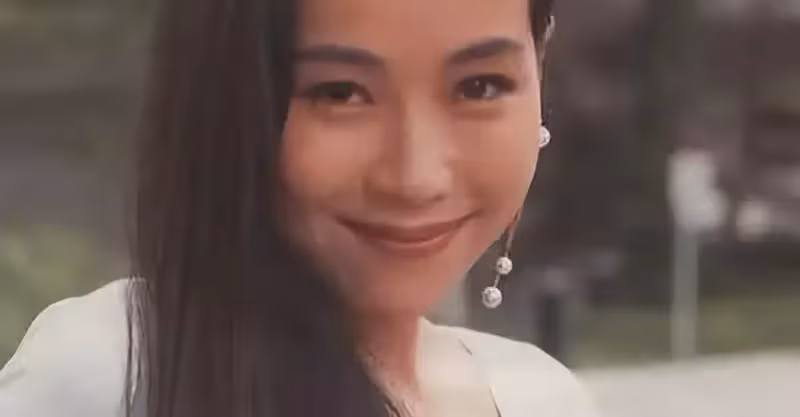 金像獎第一位雙料影后，結婚34年丈夫出軌八次，她的故事不簡單