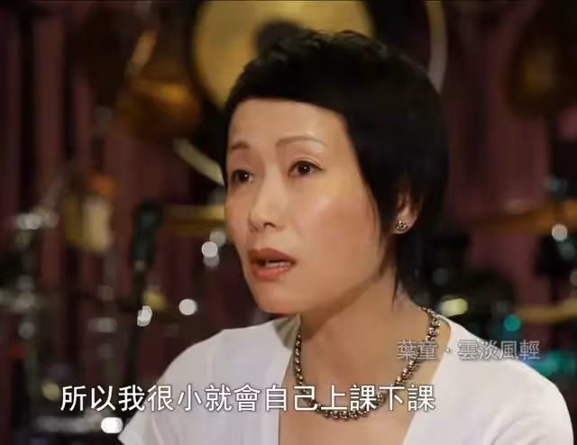 金像獎第一位雙料影后,結婚34年丈夫出軌八次,她的故事不簡單