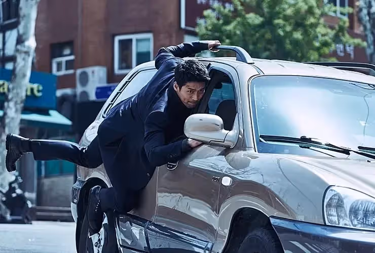玄彬、柳海真主演《共助2:國際》首張劇照公開!南北韓刑警攜手「聯邦特工」丹尼爾帥炸