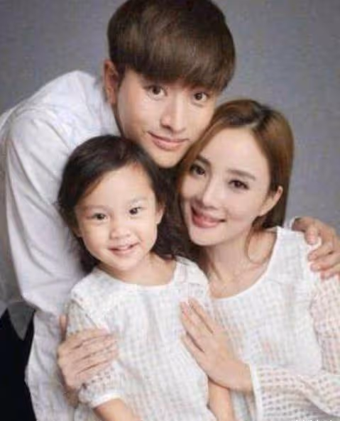 李小璐徹底出局?賈乃亮曝光新戀情,女方顏值身材比前妻還好