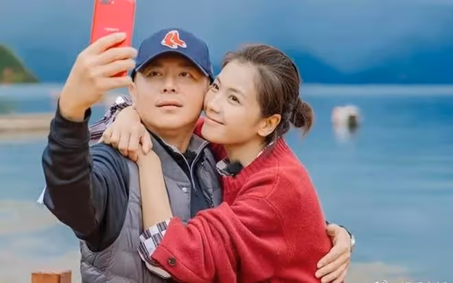 劉濤被曝離婚上熱搜，原因是王珂炒幣虧幾億，本人髮長文耐人尋味