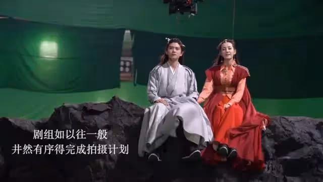 《恰似故人歸》發殺青特輯,任嘉倫熱巴開心擊掌,刪減了好多戲份