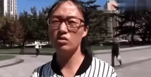 82年後才能取的錢! 2017年,女子將4300萬存銀行,一年後查詢餘額為零,工作人員:2099年再來取