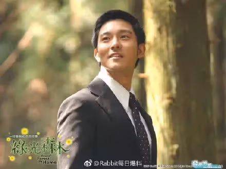 散發貴公子氣息!男星拍戲爆紅「在台消失18年」早已組成甜蜜家庭 「推掉一棟房收入」停工2年樂當包租公