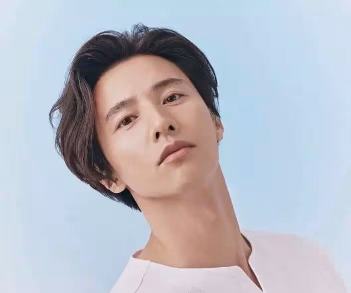 大帥哥元斌也老了,精修圖也難掩疲態,11年不拍戲:太浪費顏值