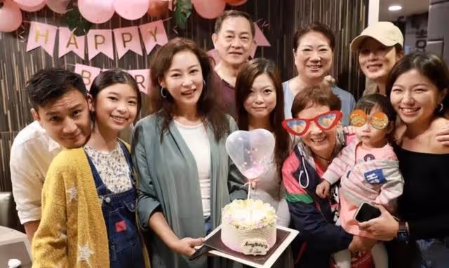 生活自在!TVB視後姐姐曬豪宅自家農場,家庭幸福更待繼女為己出