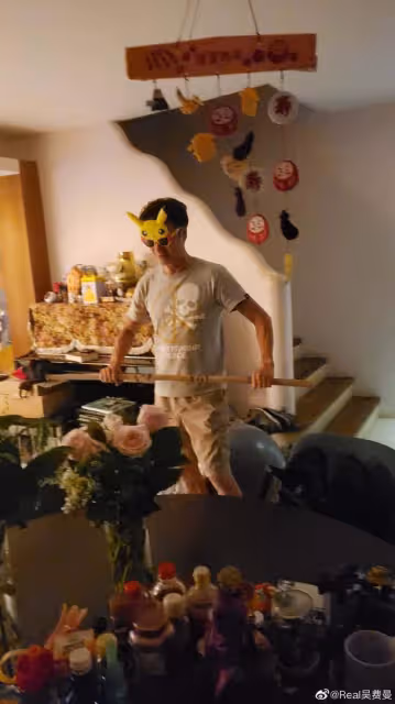 實力黑粉!吳鎮宇夫婦慶祝結婚21周年,費曼提醒爸爸小心髮際線