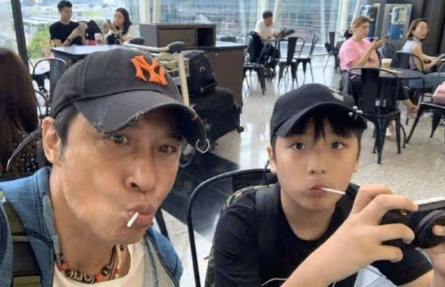 實力黑粉!吳鎮宇夫婦慶祝結婚21周年,費曼提醒爸爸小心髮際線