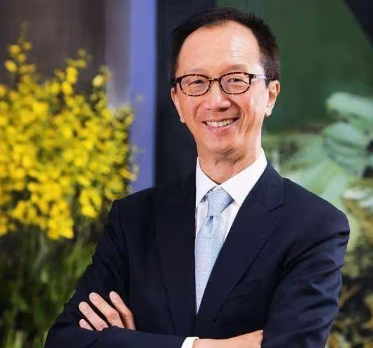 伏明霞主動提出離婚,原因竟是梁錦松出軌,這到底是怎麼回事?