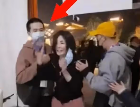 台媒曝王菲謝霆鋒確定分手,女方已有新歡身份曝光,好友替她澄清