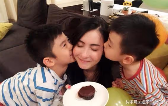 謝霆鋒當初也深愛張柏芝，終於知道為什麼離婚了，看完不再同情她