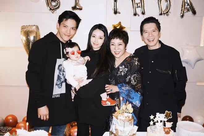 恭喜!郭碧婷臨盆在即,二胎身份曝光,婆婆向太這次不送豪宅