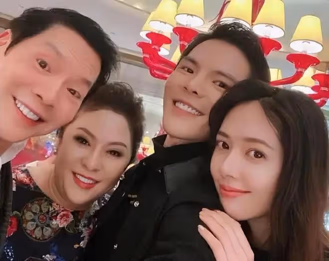 恭喜!郭碧婷臨盆在即,二胎身份曝光,婆婆向太這次不送豪宅