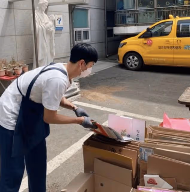 低調行善10年?朴寶劍做義工的近照曝光