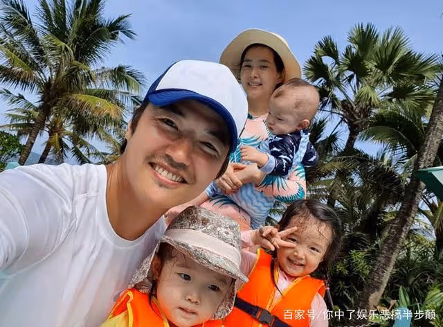 《拜託小姐》尹相鉉曬親子照,父子微笑同框溫暖了歲月!