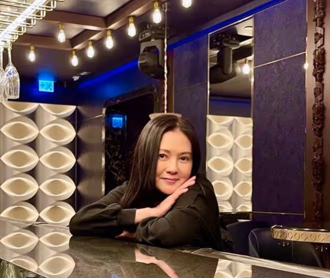 李麗珍攜女約男友人吃飯，失戀後曾患抑鬱症，56歲走出陰霾展笑顏