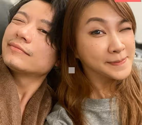 40歲男星二度離婚!斷10年無子婚姻稱懷念過去,妻子發黑白照回應