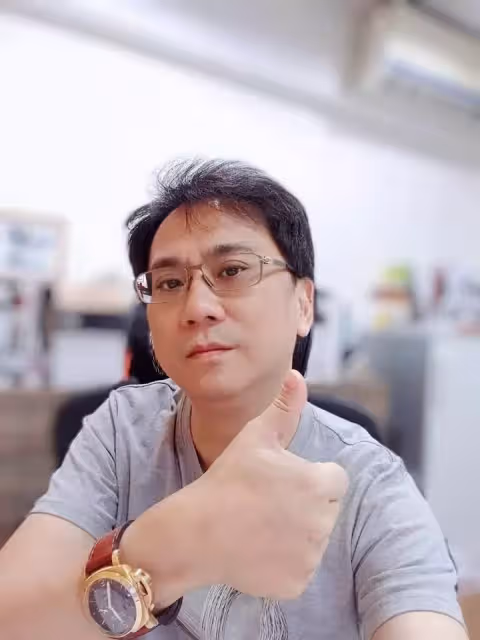 「我把員工當家人」超大方老闆「賺的全分員工」豪灑500萬年終,幫員工養孩子到高中,整年沒休假:大家靠我吃穿