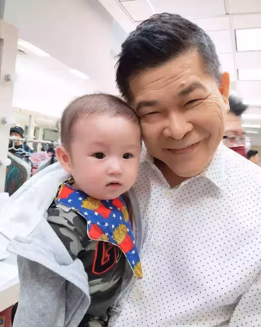 寶貝長大了!吳淑敏「曬萌娃暴風成長」甜笑:大咖藝人搶著抱! 曝兒子「小表情太多」網驚呼:絕對是帥哥!