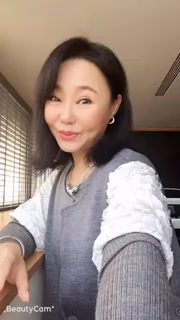 呂雪鳳離婚20年「謝姊姊撫養三兒女」:讓我放心賺錢 把大女兒過繼給「終生未嫁姊姊」兩人單身相依