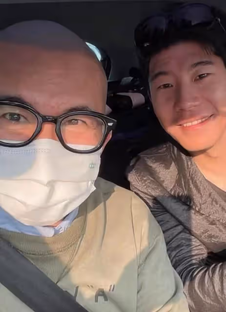 具俊曄撇下大S回到韓國,整個人容光煥發,兄弟為他接風慶祝