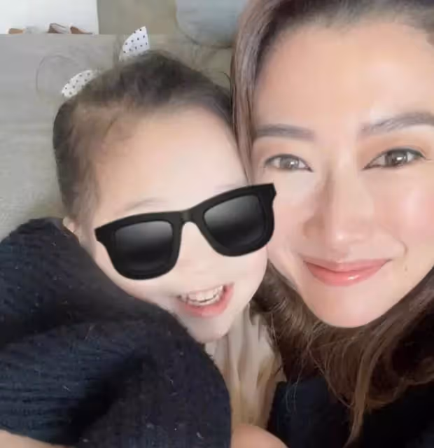 謝婷婷3歲女兒照片公開：長得像舅舅謝霆鋒，是個可愛的混血寶寶